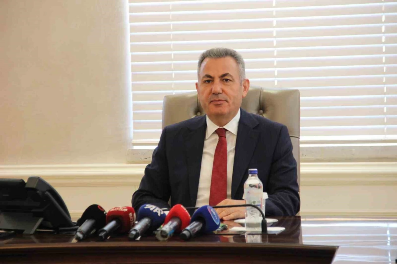 İzmir’de 75 suç örgütü çökertildi
