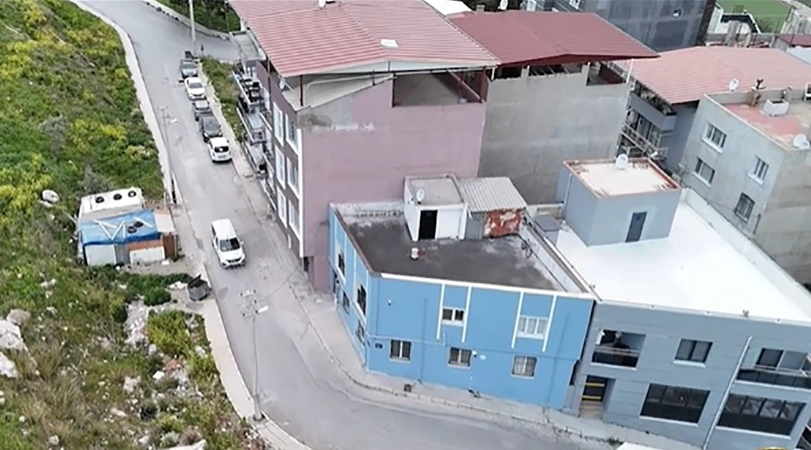 İzmir’de 95 adrese şafak vakti baskın: 133 gözaltı
