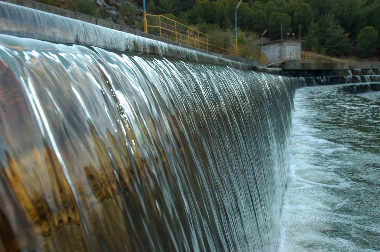 İzmir&rsquo;de barajlar doldu, musluklar a&ccedil;ıldı
