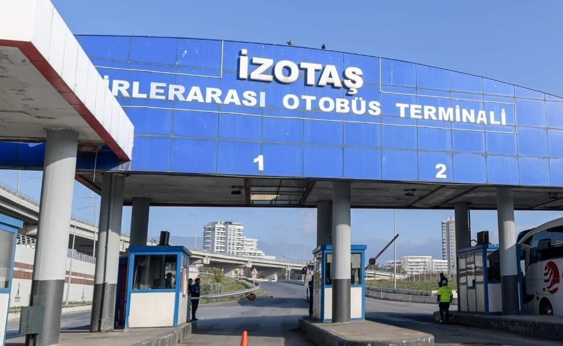 İzmir’de otogar krizi büyüyor: Belediyeden İZOTAŞ’a işgalci benzetmesi
