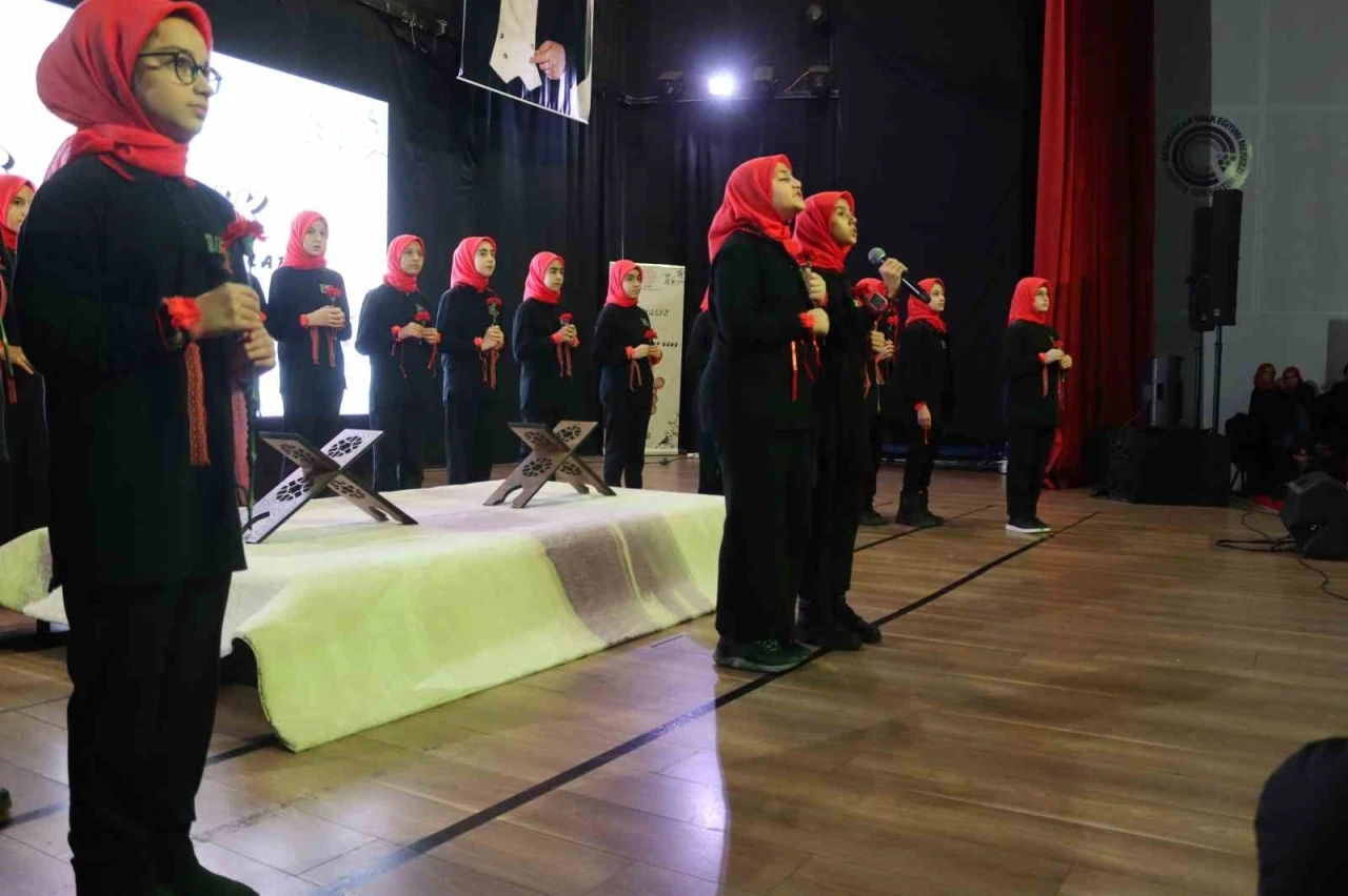 İzmir&rsquo;de şehit &ccedil;ocuklar unutulmadı
