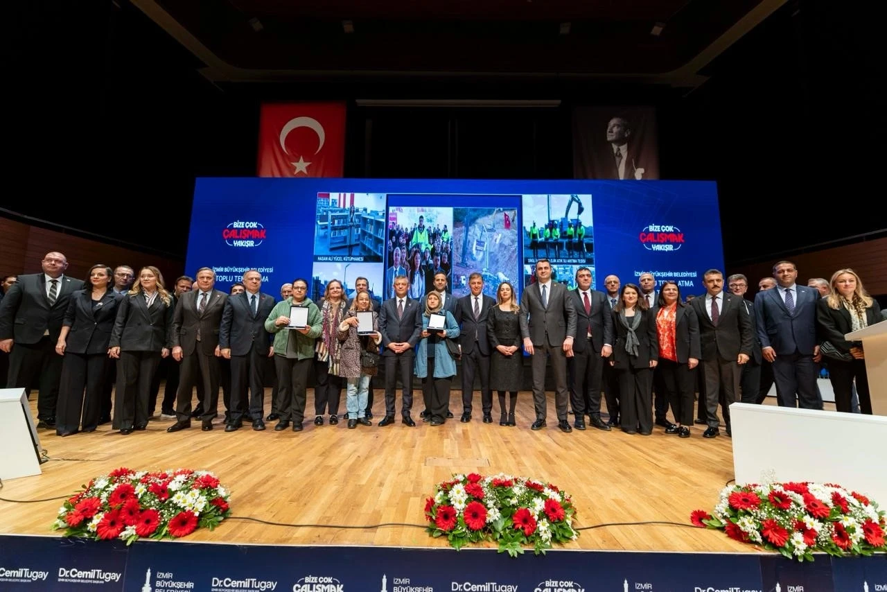 İzmir&rsquo;de tarihi g&uuml;n; B&uuml;y&uuml;kşehir&rsquo;den toplu a&ccedil;ılış ve temel atma t&ouml;reni
