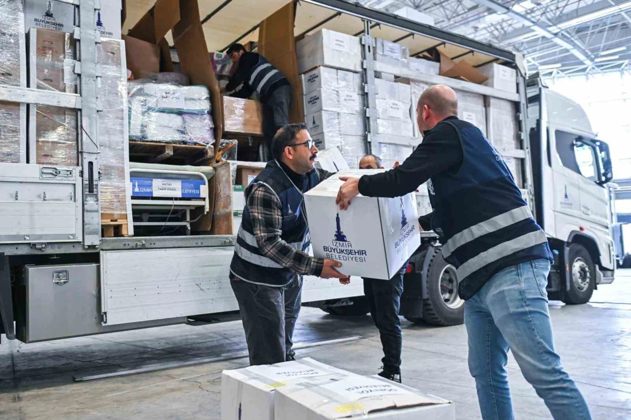 İzmir&rsquo;den Hatay&rsquo;a dayanışma k&ouml;pr&uuml;s&uuml;
