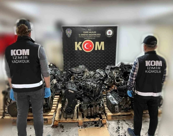 İzmir’in 8 ilçesinde kaçakçılık operasyonu