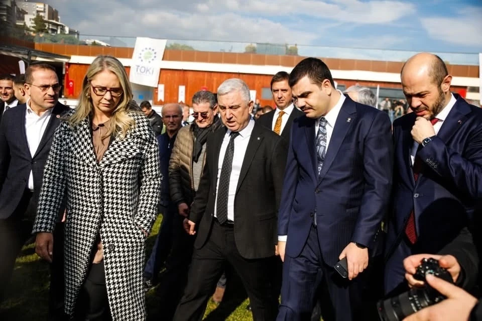 İzmir&rsquo;in ilk Millet Bah&ccedil;esi Bergama&rsquo;da a&ccedil;ıldı
