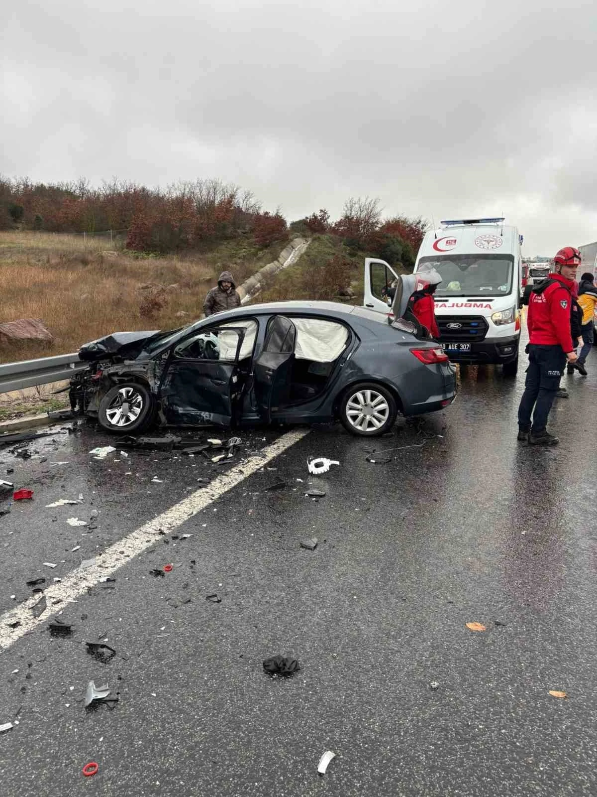 İzmir-İstanbul Otoyolu&rsquo;nda zincirleme kaza: 1 &ouml;l&uuml;, 10 yaralı
