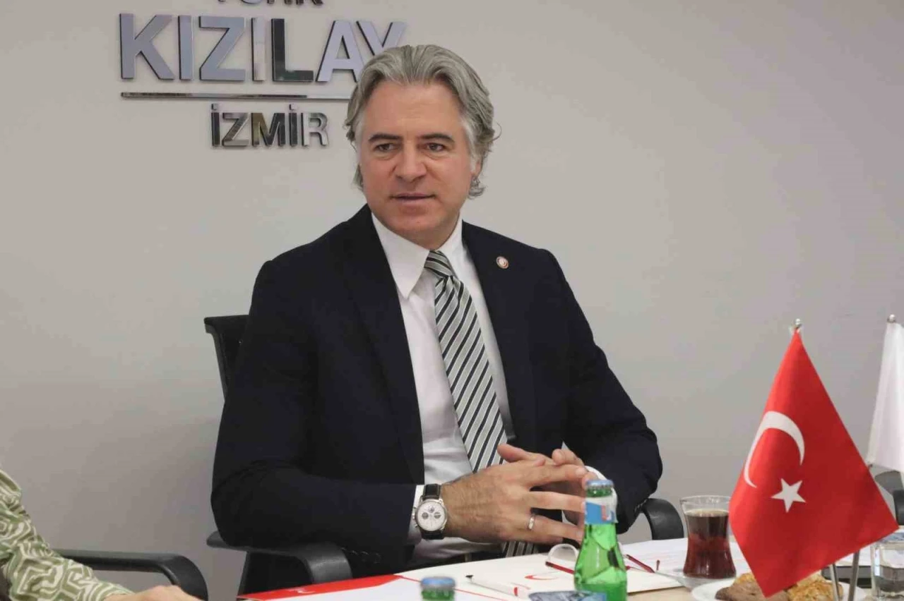 İzmirli sanat&ccedil;ıların eserleri Filistin&rsquo;e destek olacak
