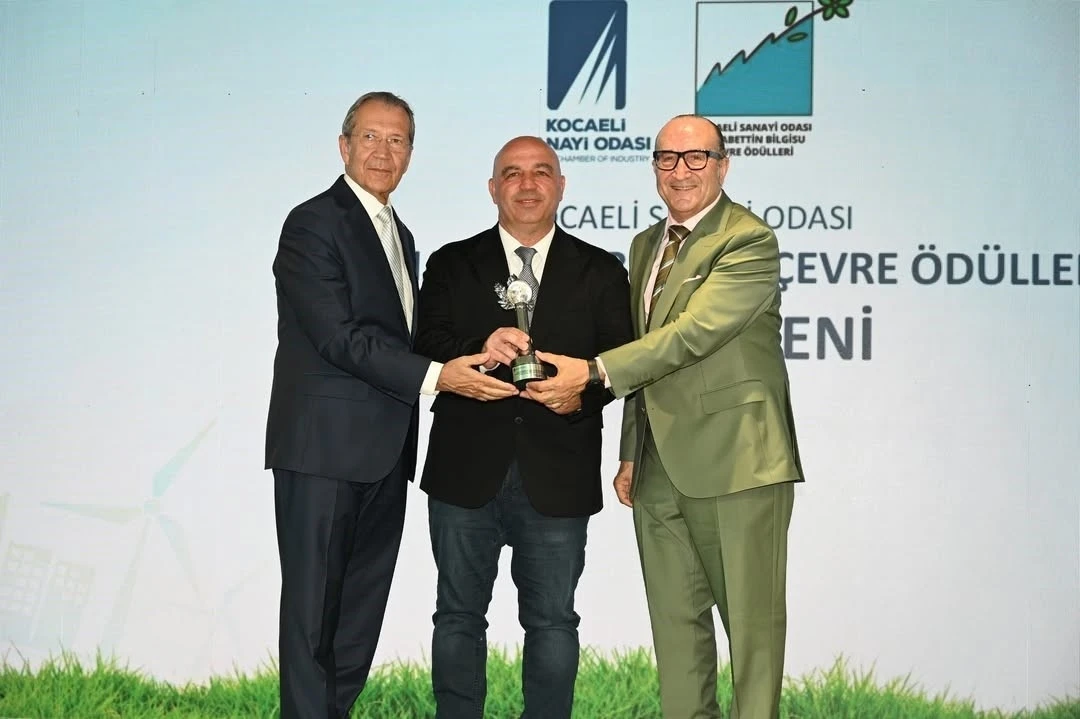 İzmit Körfezi’nden 1.4 milyon metreküp çamur temizlendi
