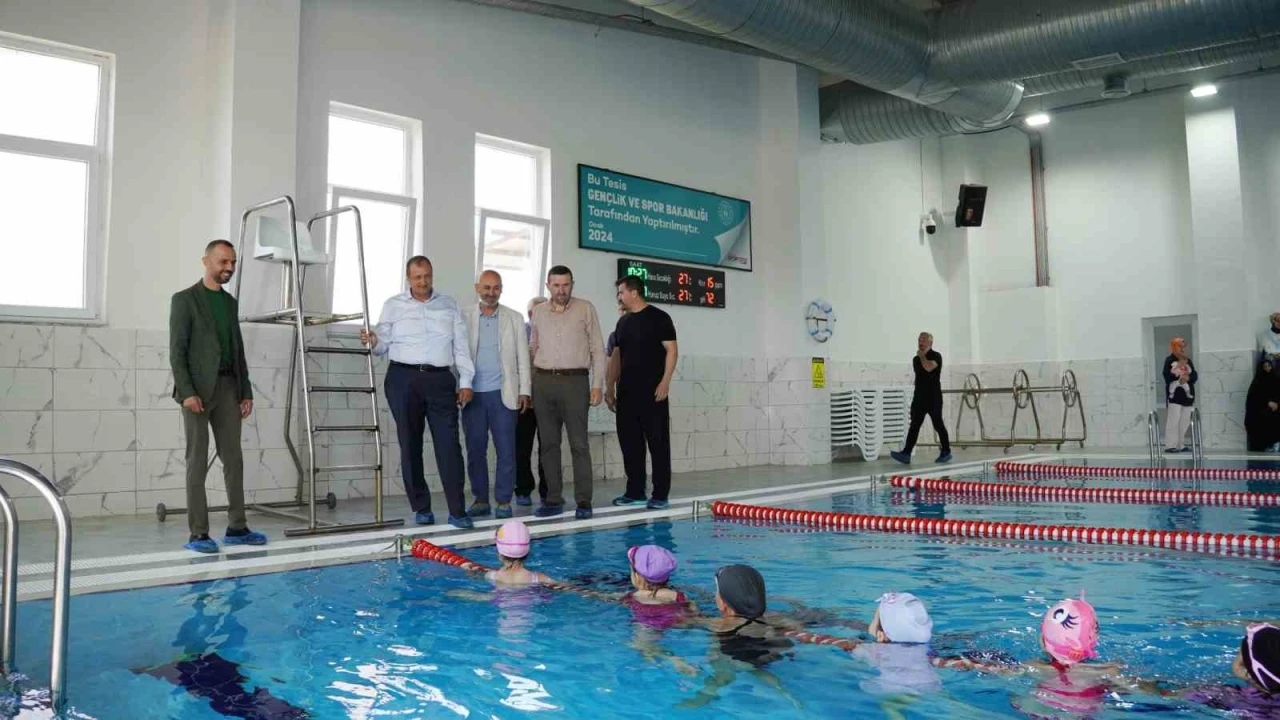 İznik Belediyesi yaz y&uuml;zme kursları 506 &ouml;ğrenciyle başladı
