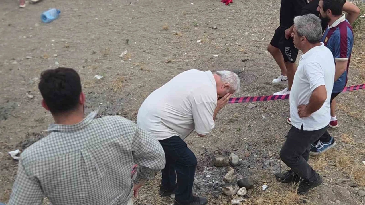 İznik G&ouml;l&uuml;&rsquo;nde kaybolan 2 gencin cansız bedenine ulaşıldı
