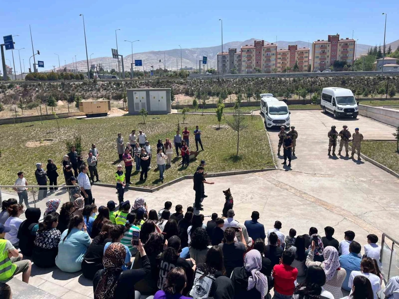 Jandarma 186. yılında çocuklarla buluştu

