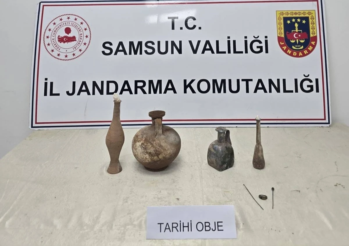 Jandarma tarihi eser ele geçirdi: 2 gözaltı
