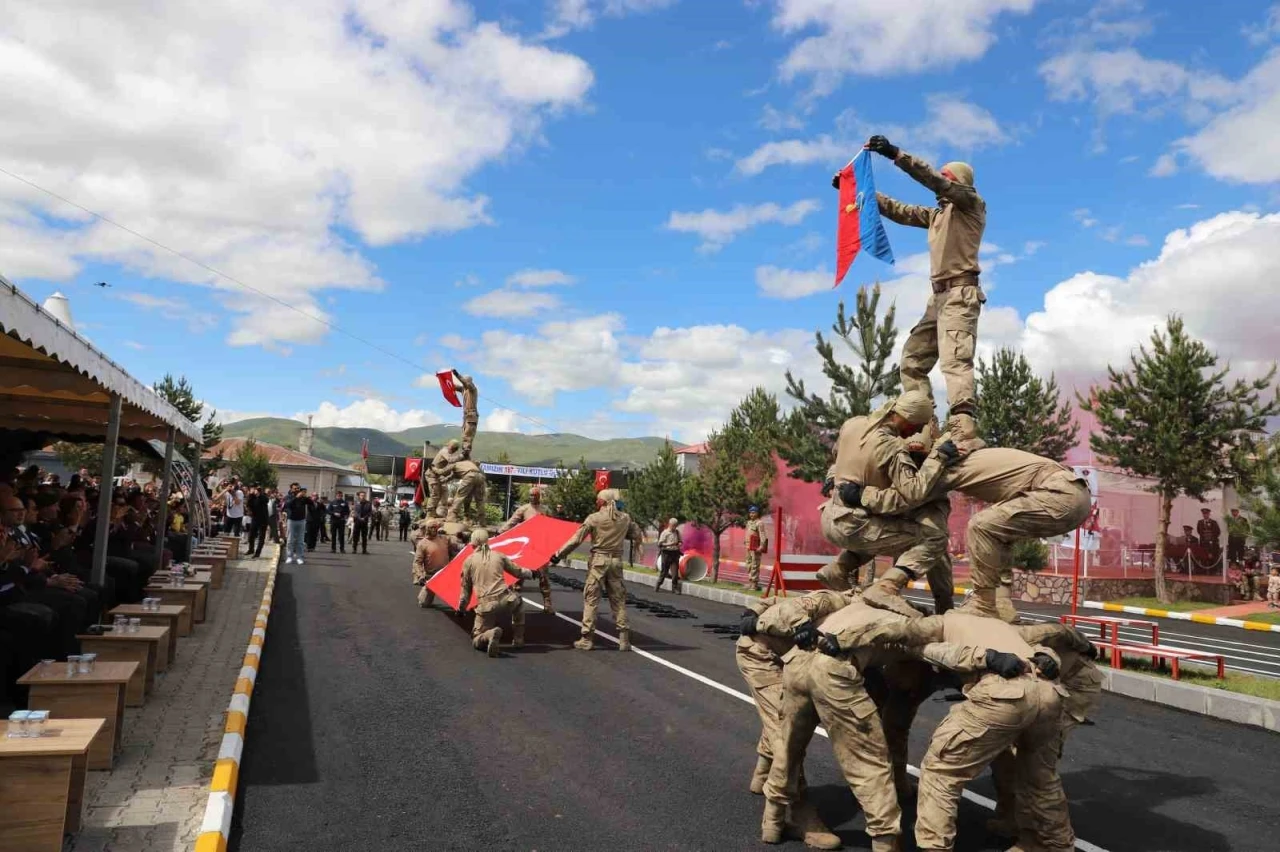 Jandarma teşkilatının 187. kuruluş yıl d&ouml;n&uuml;m&uuml; t&ouml;renlerle kutlandı
