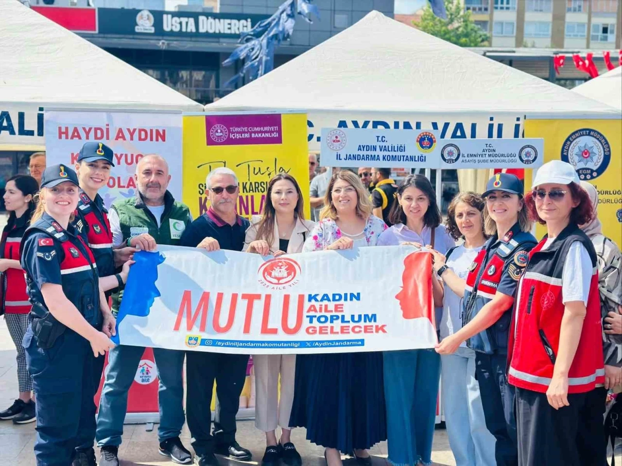 Jandarma vatandaşları bilgilendiriyor
