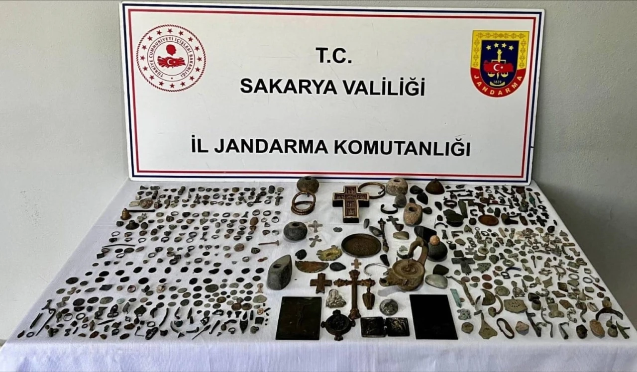 Jandarmadan ‘Anadolu Mirası’ operasyonu: 589 tarihi eser ele geçirildi
