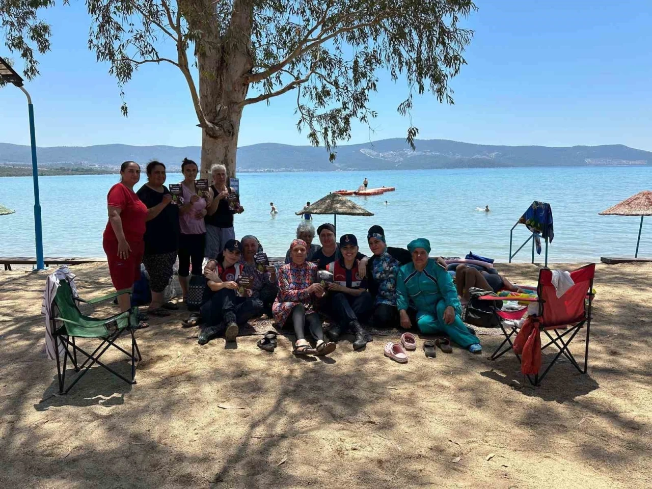 Jandarmadan Didim’de vatandaşlara orman yangını bilgilendirmesi

