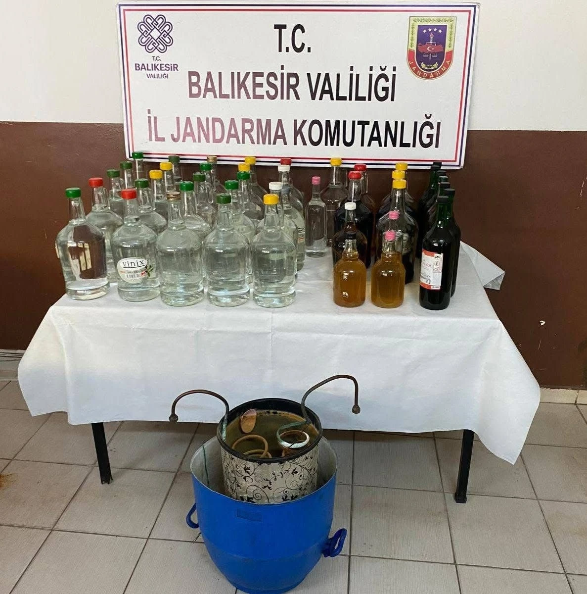 Jandarmadan kaçak alkol operasyonu
