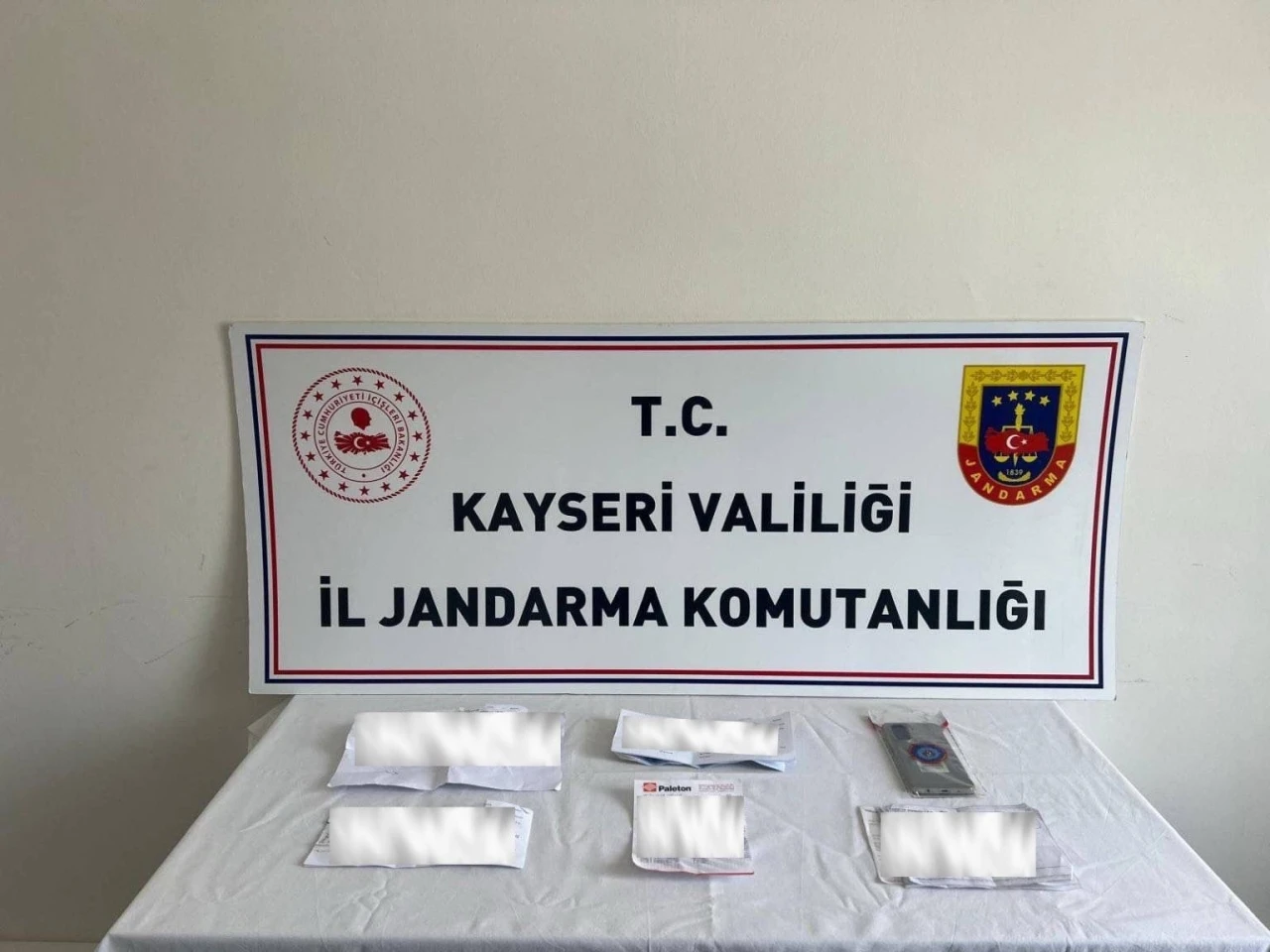 Jandarmadan &lsquo;tefeci&rsquo; operasyonu: 2 g&ouml;zaltı
