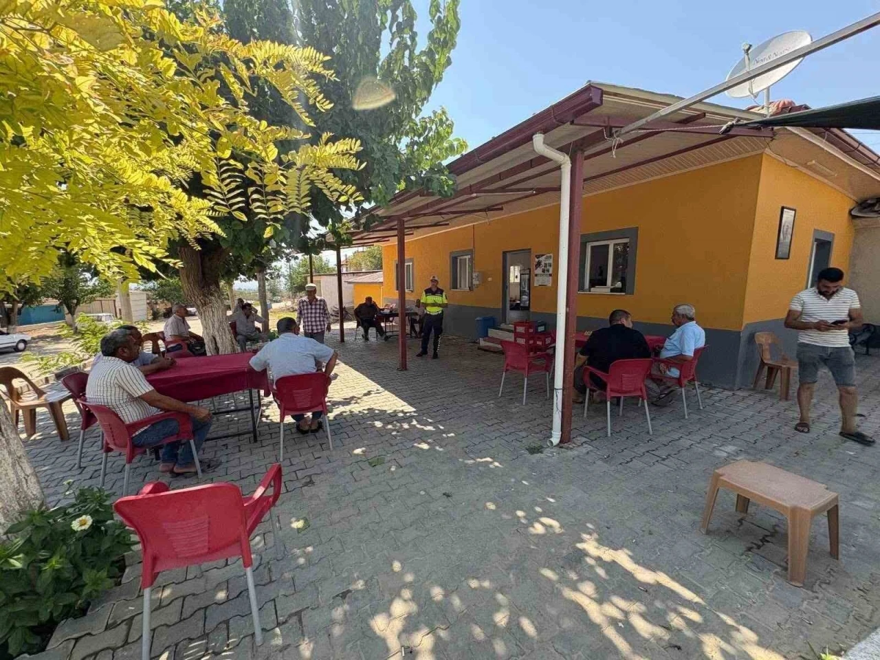 Jandarmadan traktör kullanıcılarına bilgilendirme semineri
