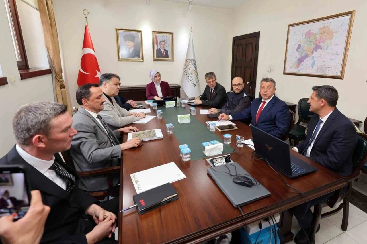 Jeotermal kaynaklı organize tarım bölgesi kurulması çalışmaları devam ediyor

