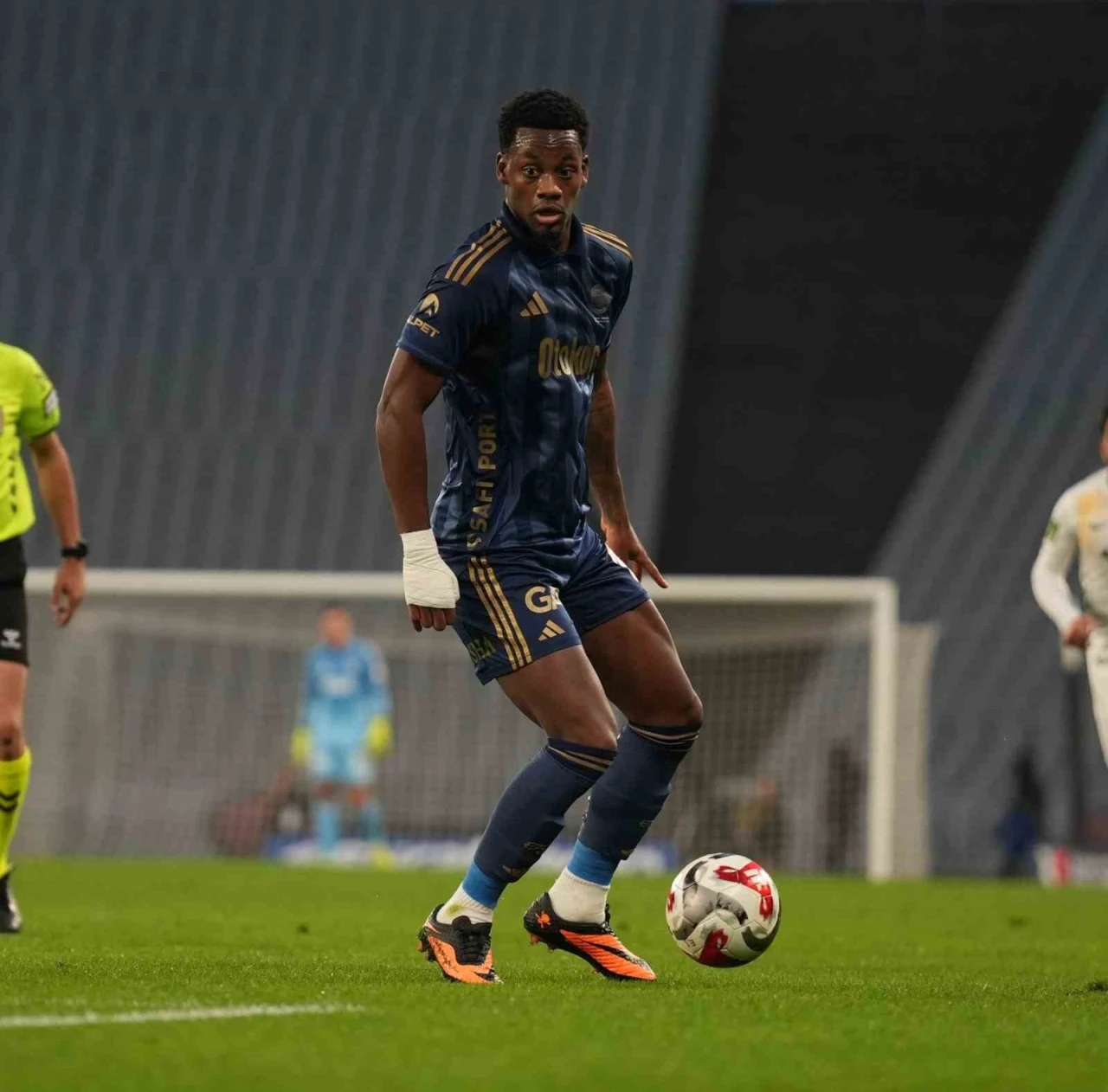 Jhon Duran, ligde 3. gol&uuml;n&uuml; kaydetti
