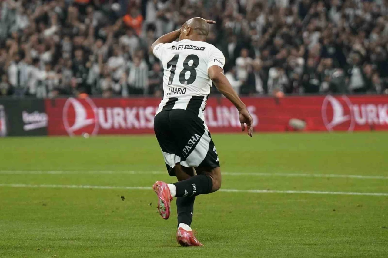Joao Mario ligdeki 4. golünü attı
