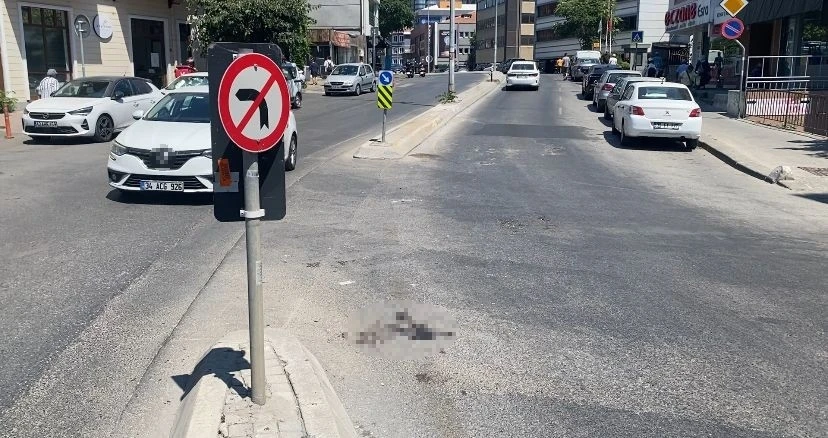 Kadıköy’de feci kaza: 1’i ağır 2 yaralı
