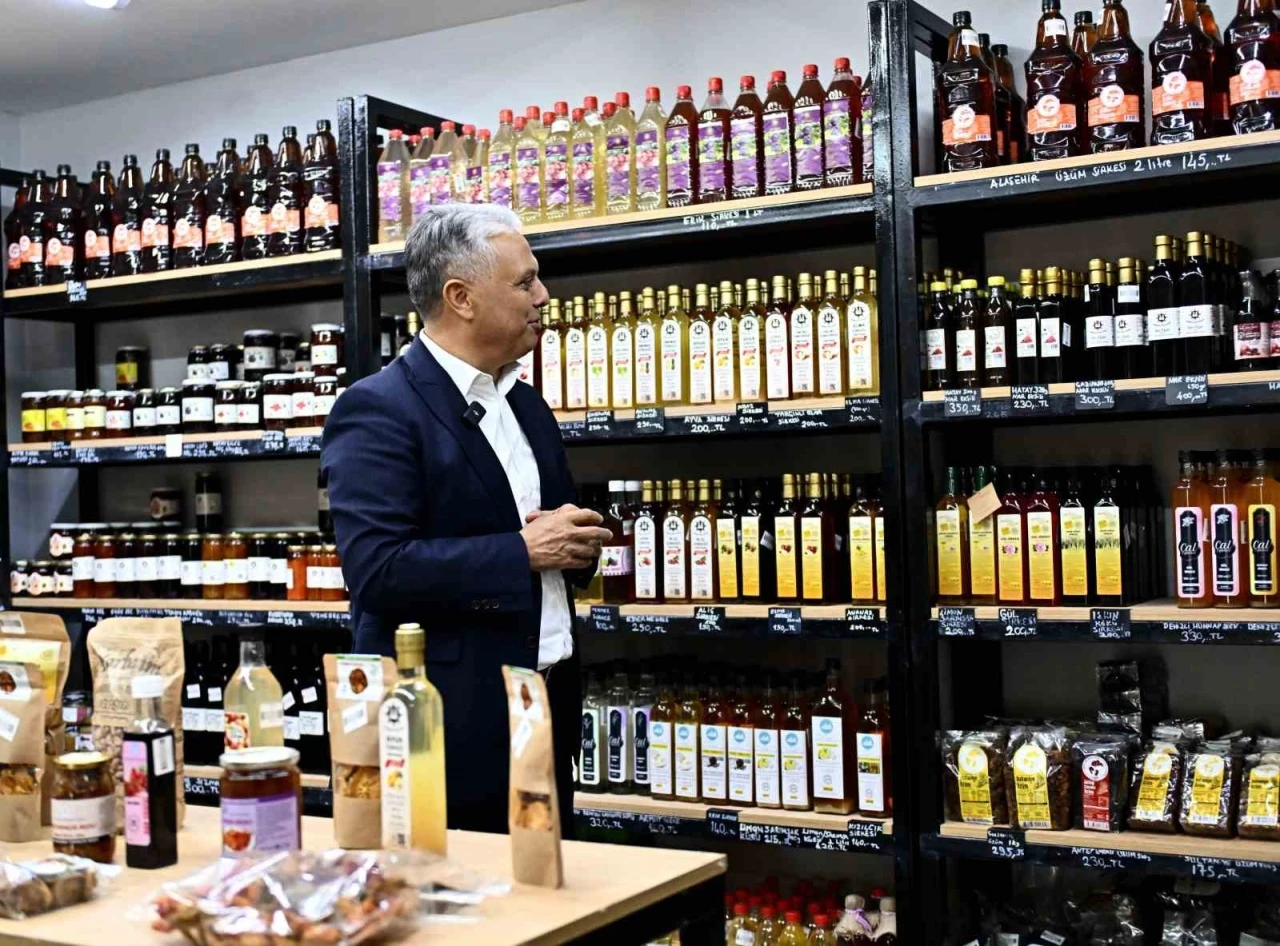 Kadın emeği Muratpaşa&rsquo;da kazanca d&ouml;n&uuml;ş&uuml;yor
