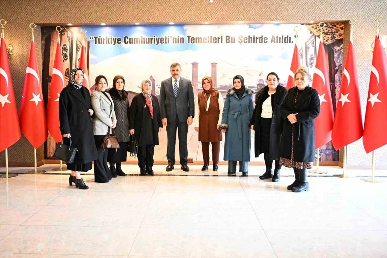 Kadın Meclisi’nden Vali Mustafa Çiftçi’ye ziyaret