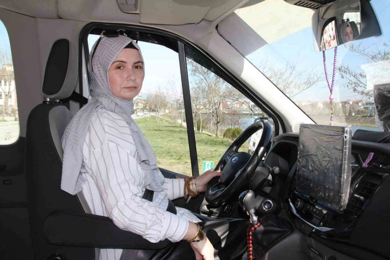 Kadın servis şoförleri