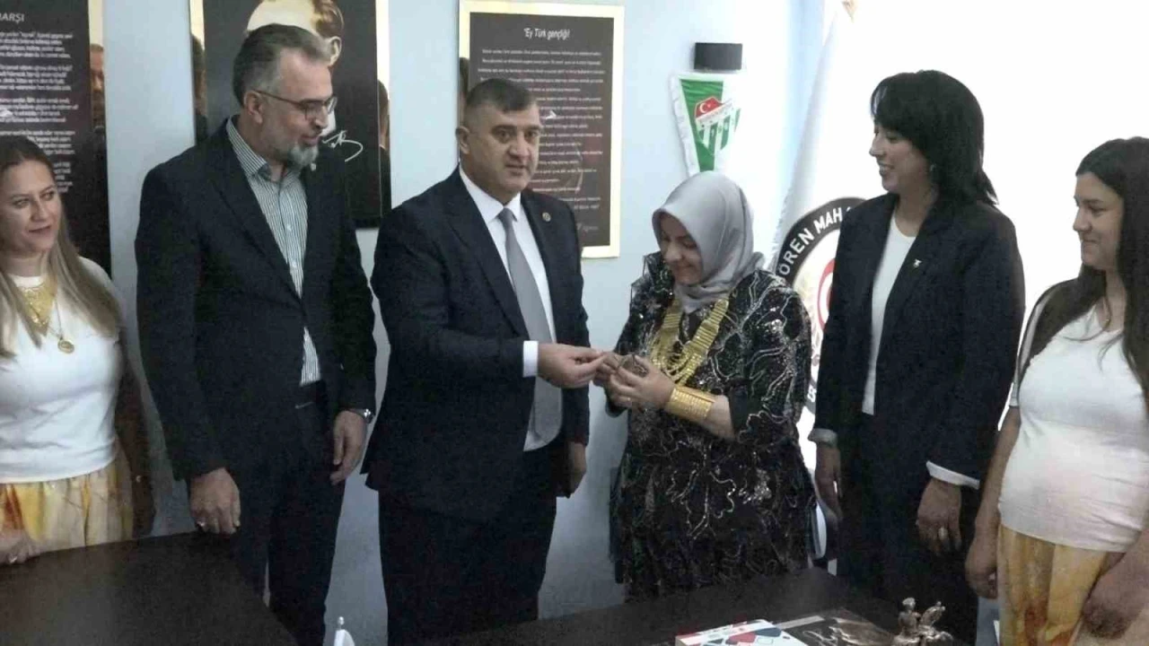 Kadınlar k&ouml;y&uuml;n y&ouml;netimini ele ge&ccedil;irdi
