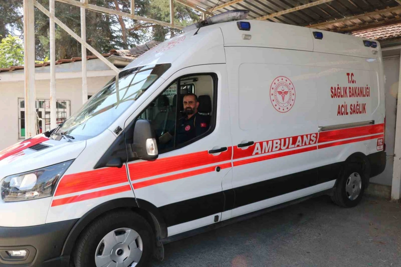 Kağıt toplayan çocuğa eğitim desteği

