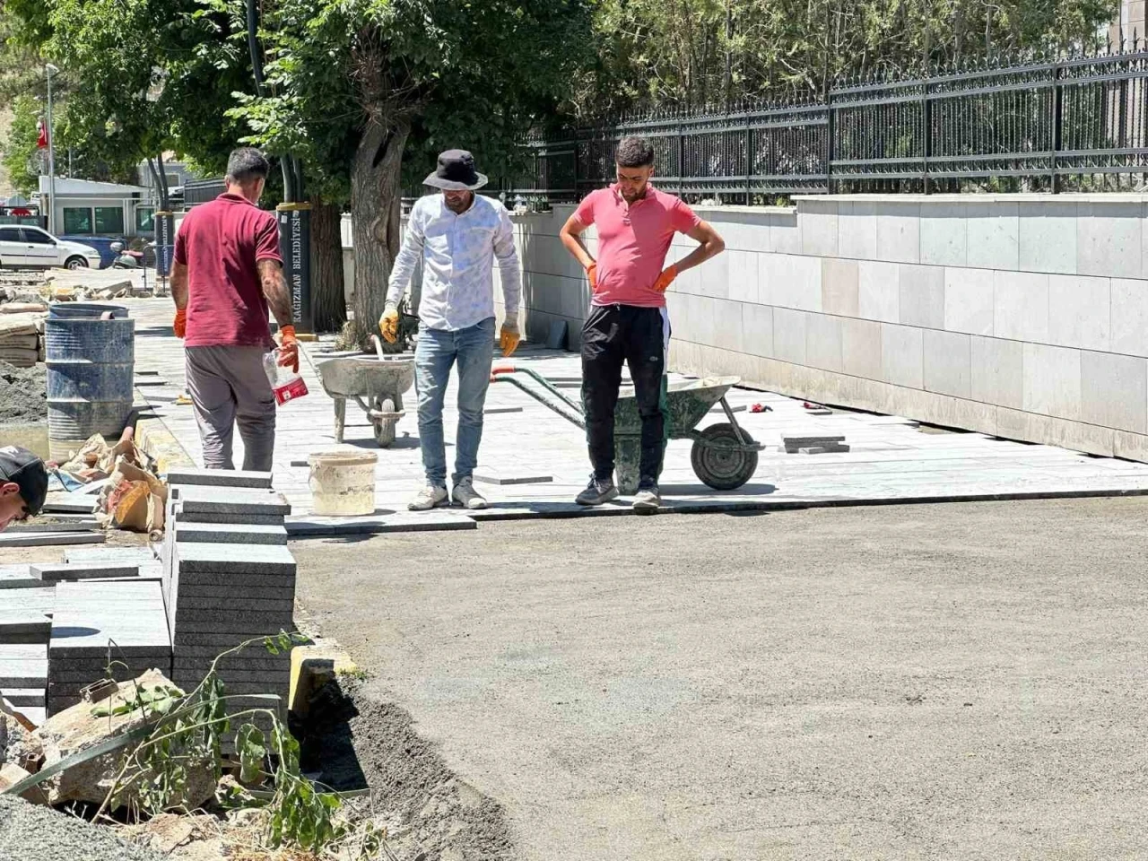Kağızman Belediyesi yaz sezonu çalışmalarına başladı

