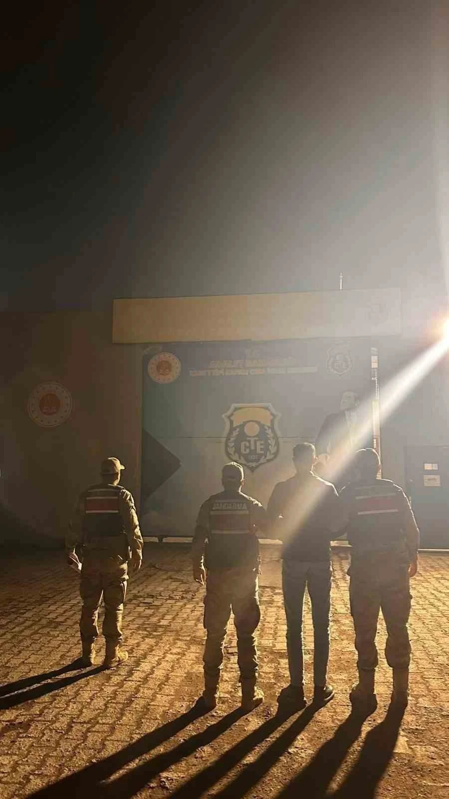 Kağızman’da 7 yıl hapis cezası bulunan 1 kişi yakalandı
