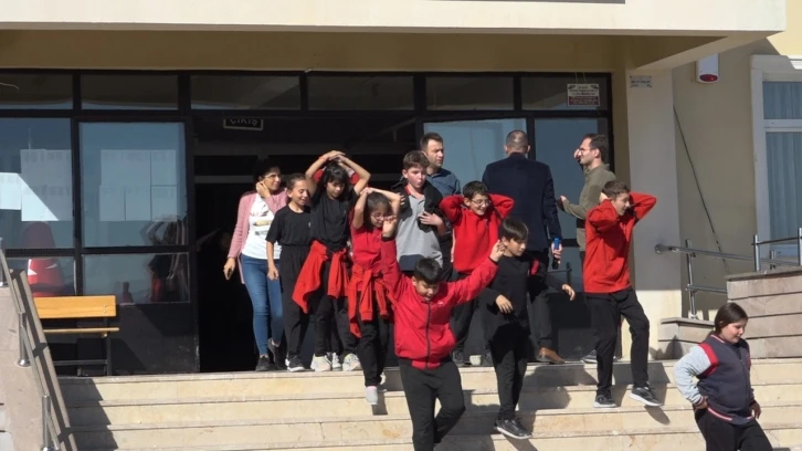 Kahramankazan&rsquo;da ger&ccedil;eğini aratmayan deprem tatbikatı
