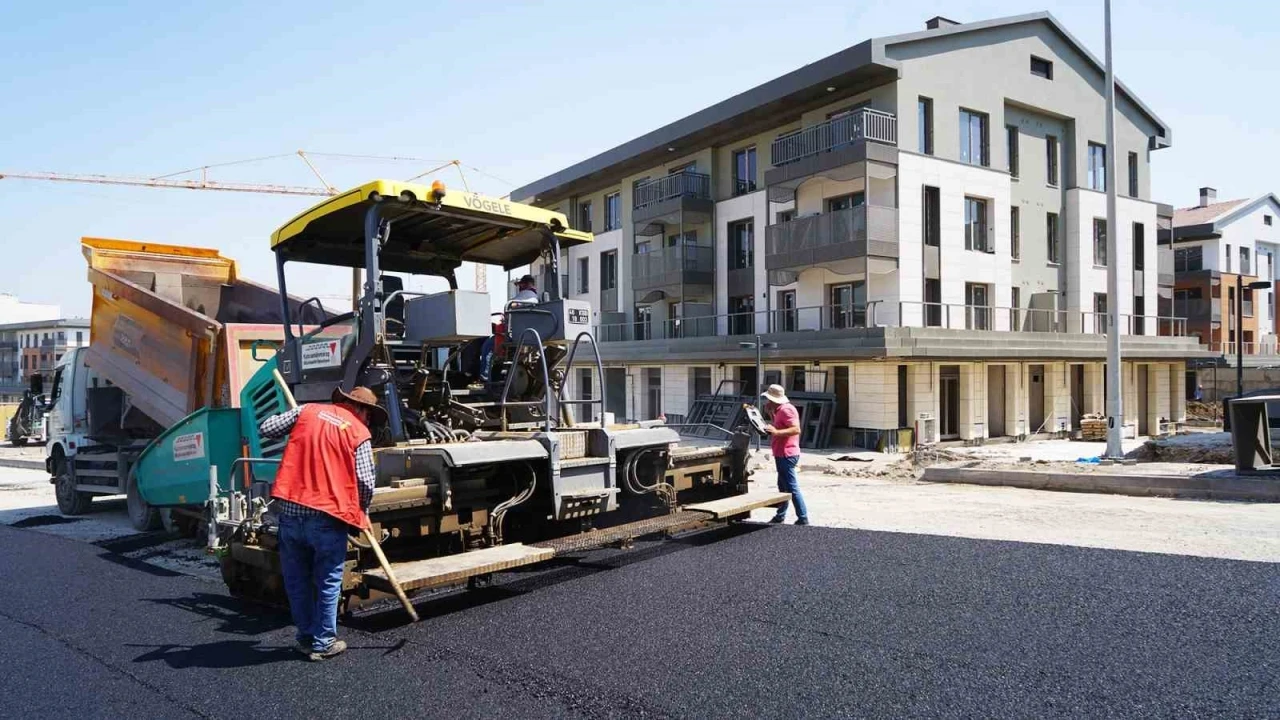 Kahramanmaraş Azerbaycan Mahallesi’nin yolları asfaltlanıyor
