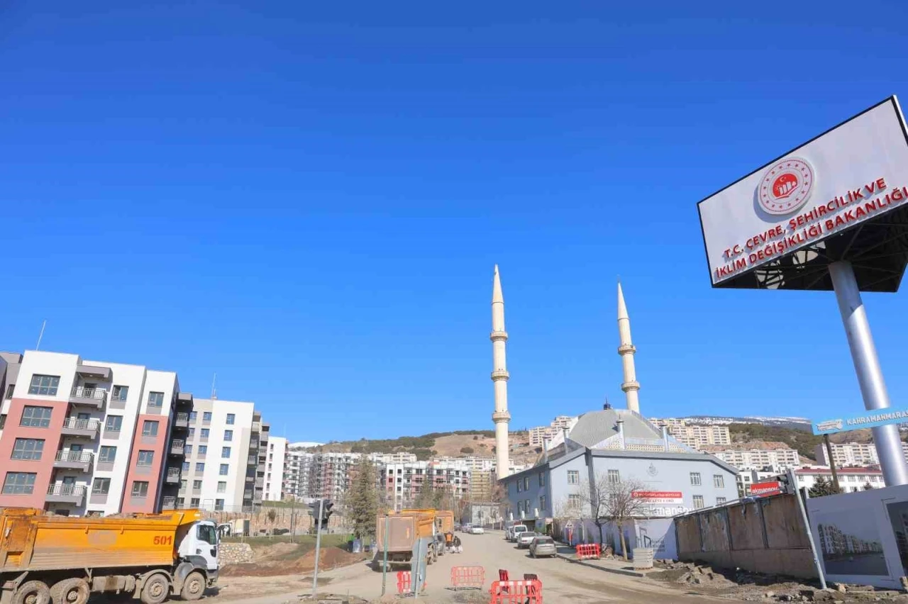 Kahramanmaraş Doğukent&rsquo;te yerinde d&ouml;n&uuml;ş&uuml;mle y&uuml;zlerce konut inşa ediliyor
