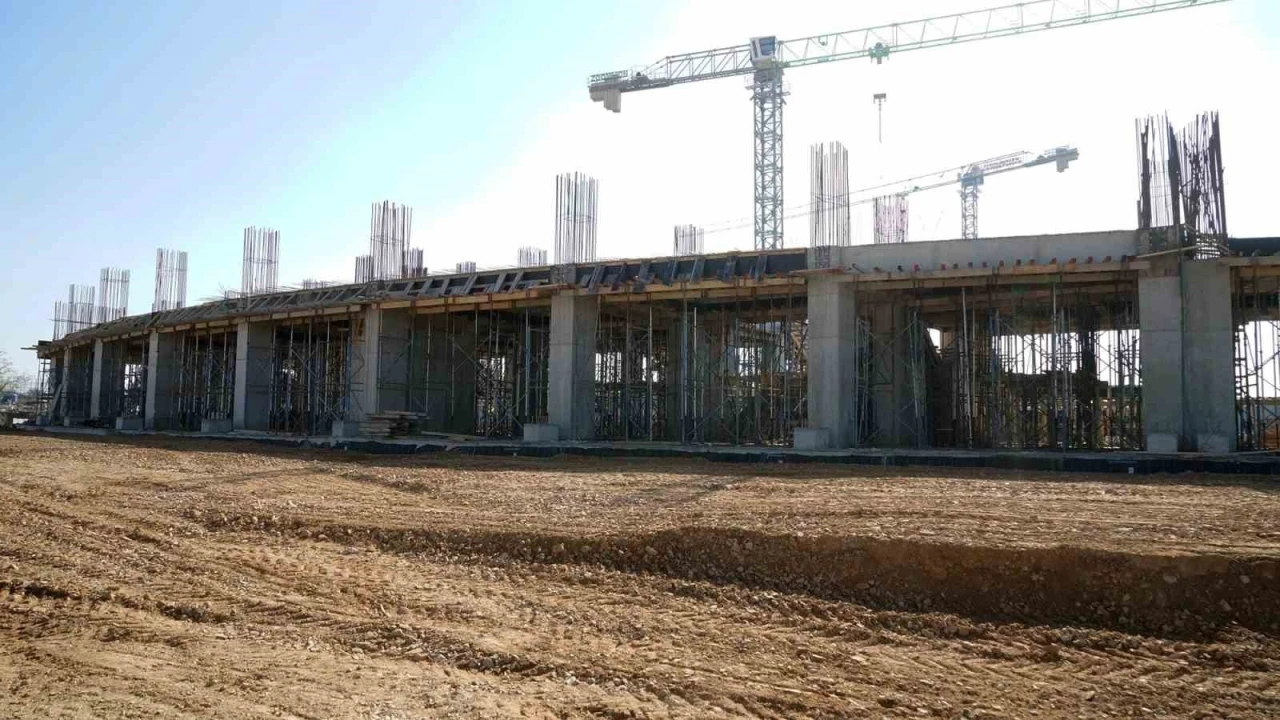 Kahramanmaraş Stadyumu yükseliyor
