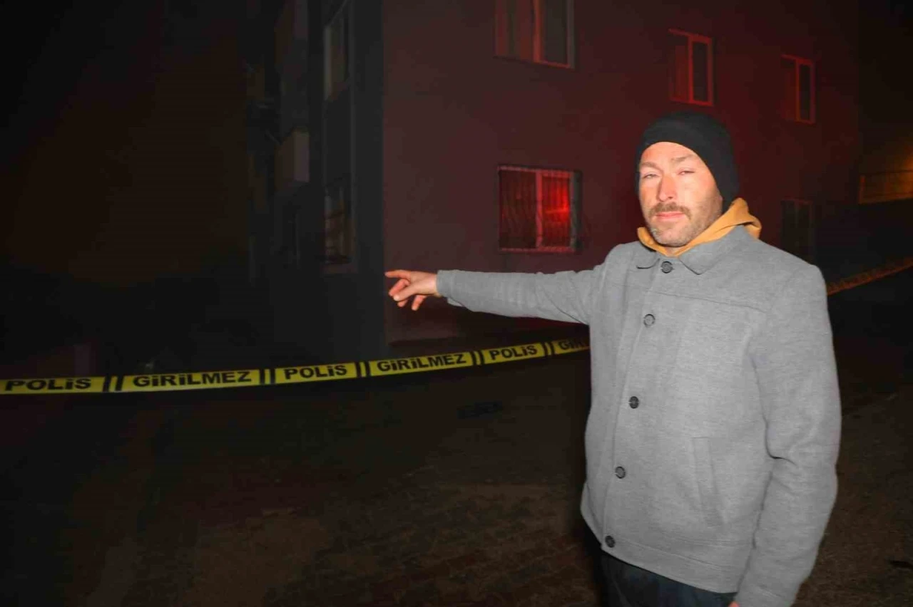 Kahramanmaraş&rsquo;ta istinat duvarı &ccedil;&ouml;kt&uuml; binadakiler tahliye edildi
