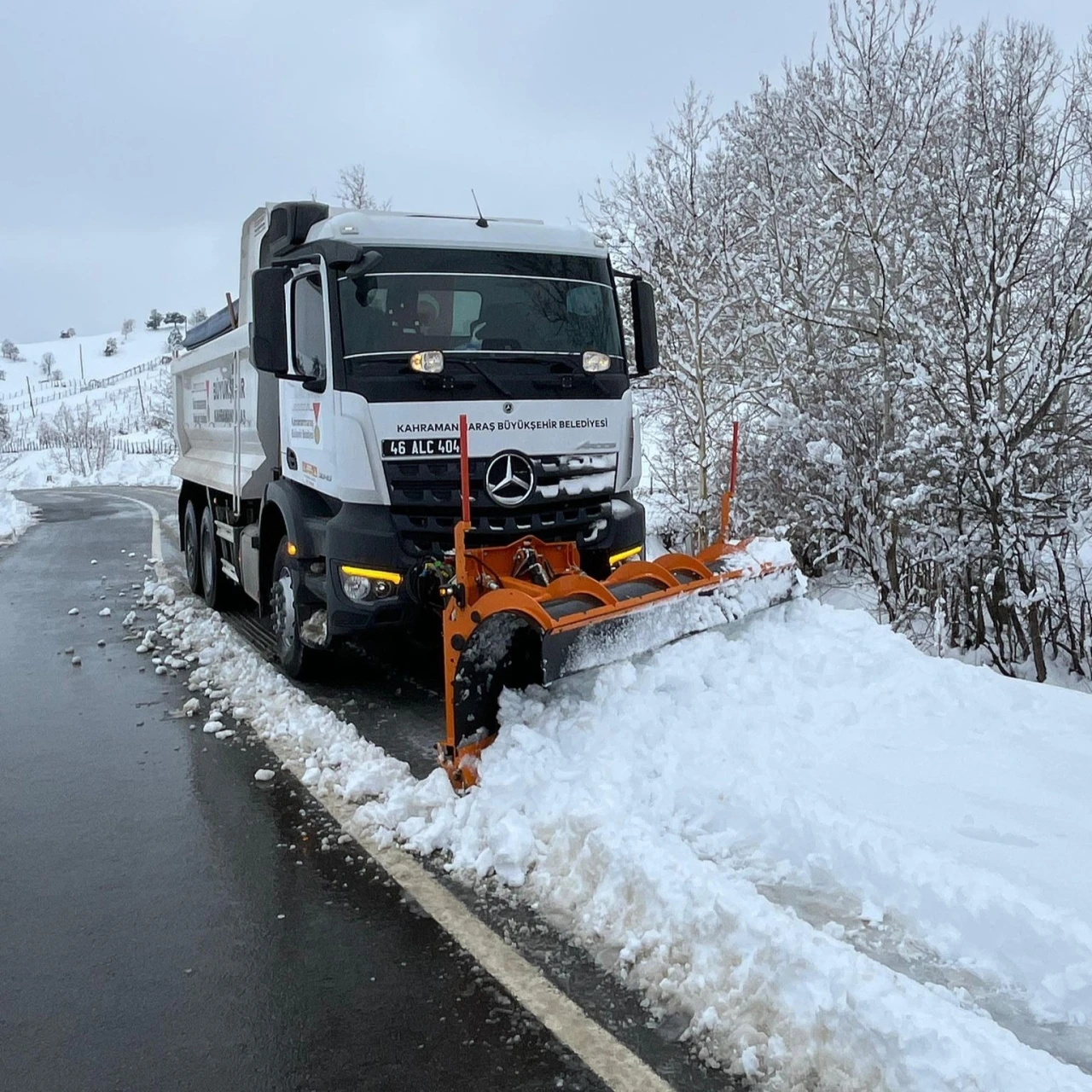 Kahramanmaraş&rsquo;ta karla m&uuml;cadele
