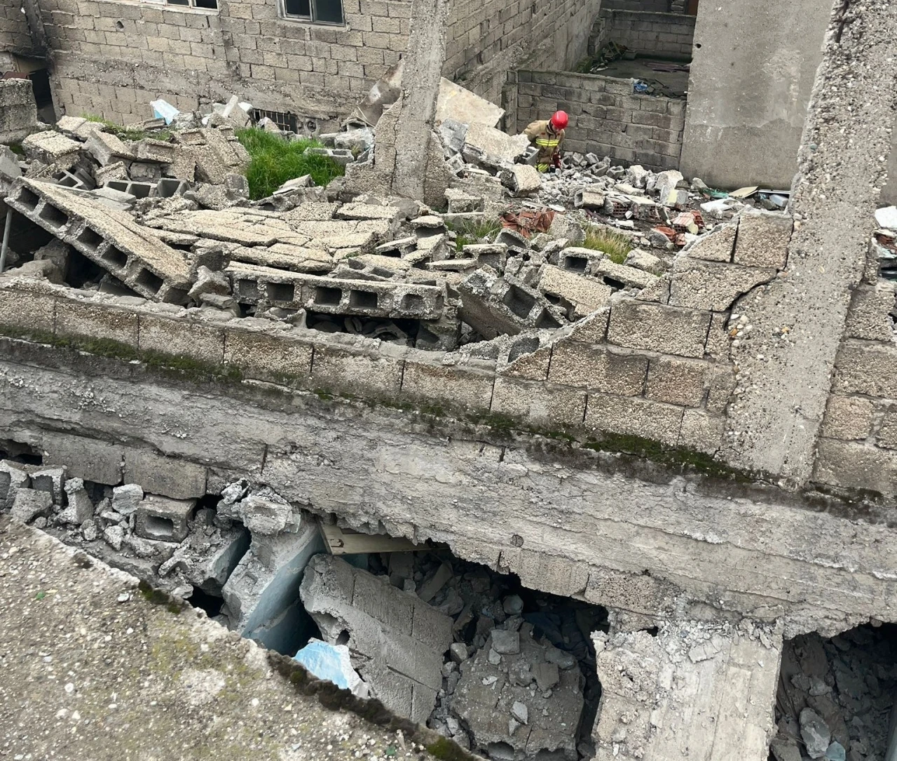 Kahramanmaraş&rsquo;ta metruk ev &ccedil;&ouml;kt&uuml;
