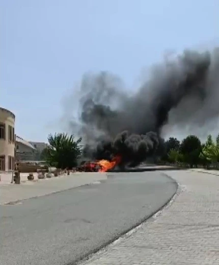 Kahramanmaraş’ta otomobil yangını
