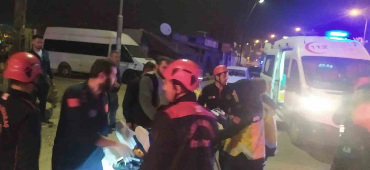 Kahramanmaraş’ta otomobiller çarpıştı: 1’i ağır 5 yaralı