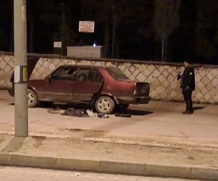 Kahramanmaraş&rsquo;ta ş&uuml;pheli ara&ccedil;tan el yapımı patlayıcı &ccedil;ıktı
