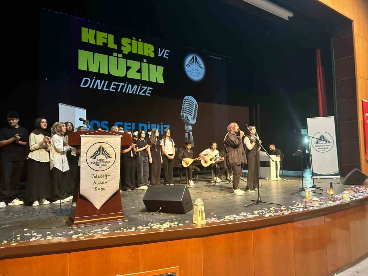 Kahta Borsa İstanbul Fen Lisesi&rsquo;nden duygu dolu program
