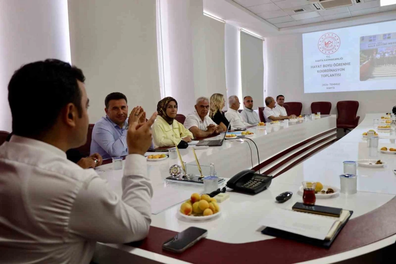 Kahta&rsquo;da hayat boyu &ouml;ğrenme koordinasyon toplantısı yapıldı
