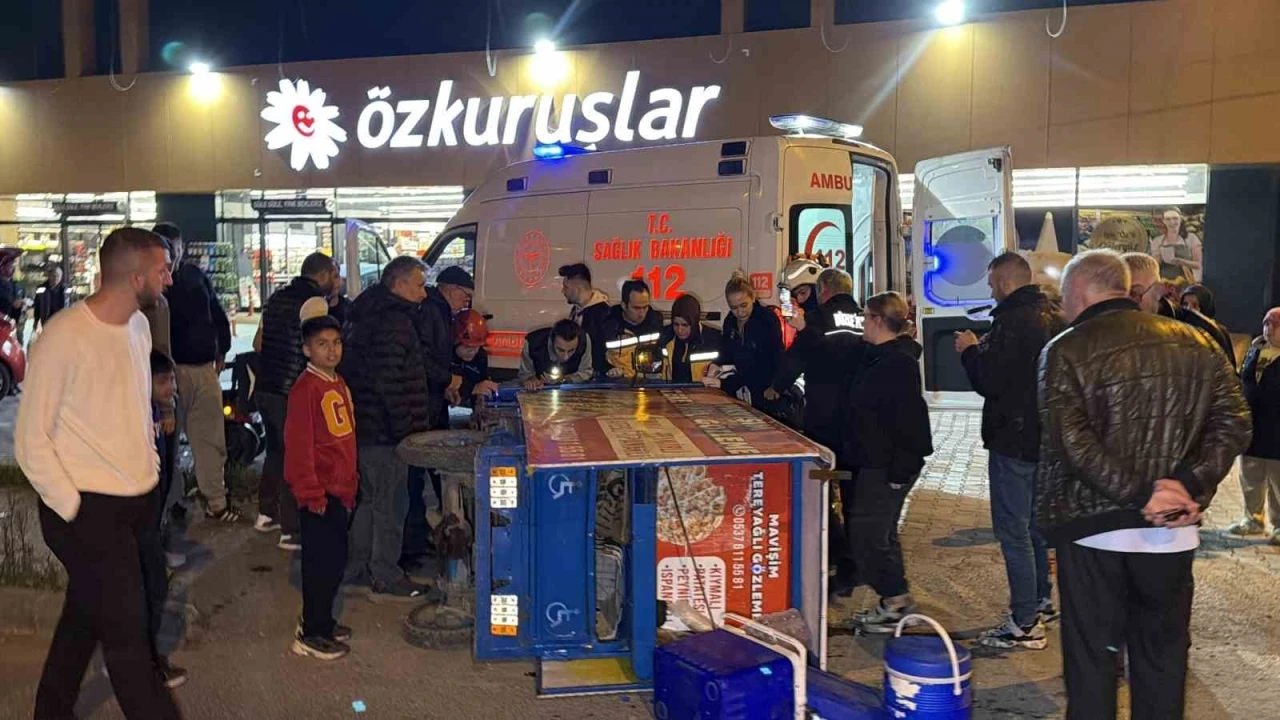 Kaldırıma çarpıp devrilen elektrikli araçtaki 1 kişi yaralandı
