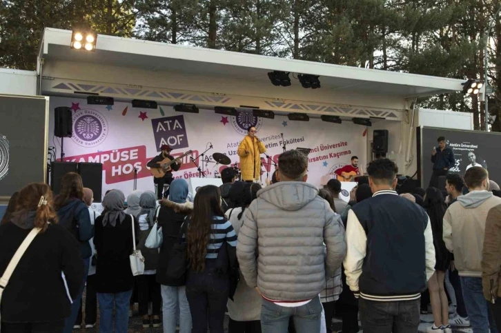 Kamp&uuml;se hoş geldin oryantasyon programı sona erdi
