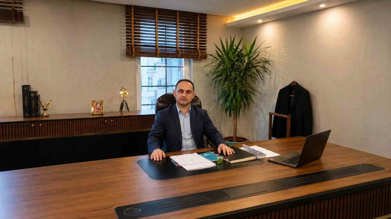 Kamu &ccedil;alışanlarına &ccedil;ağrı: "Omuz omuza &ouml;zg&uuml;rce m&uuml;cadele etmeye davet ediyorum"

