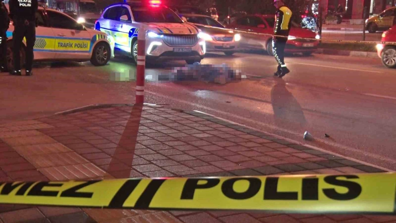 Kamyonun altında kalarak hayatını kaybeden lise &ouml;ğrencisinin cenazesi teslim alındı
